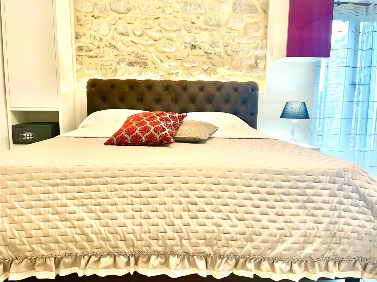 Dimora Di Charme Rooms & Apartments Peschiera del Garda Luaran gambar