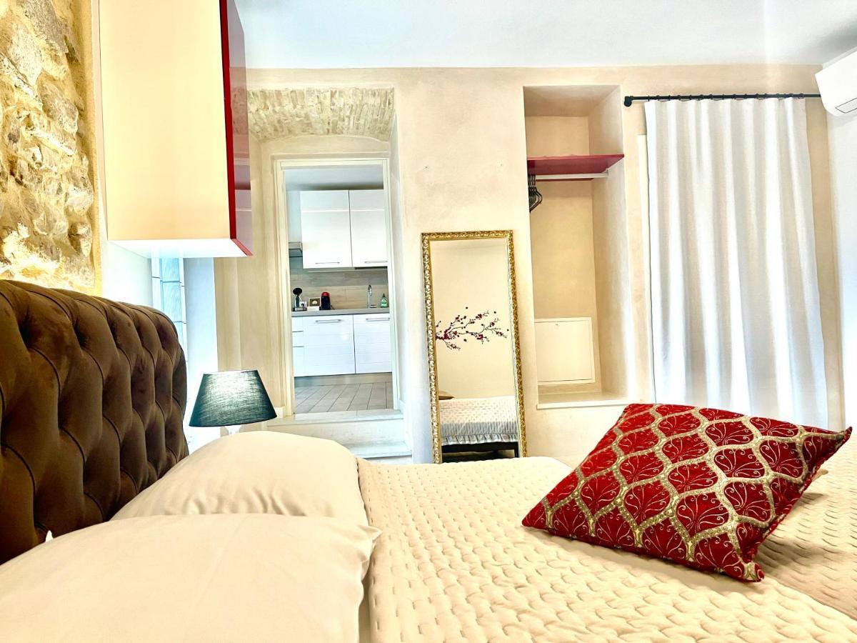 Dimora Di Charme Rooms & Apartments Peschiera del Garda Luaran gambar