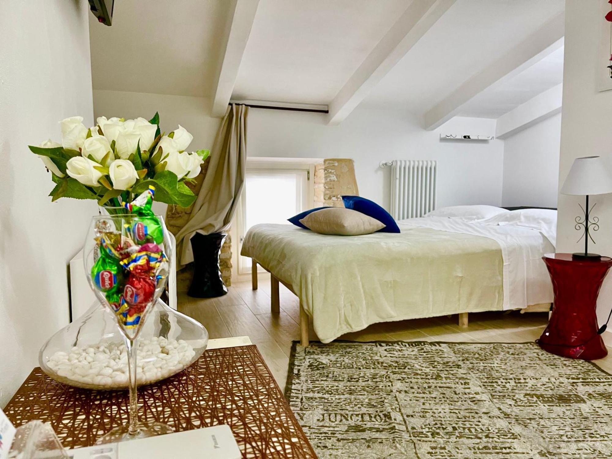 Dimora Di Charme Rooms & Apartments Peschiera del Garda Luaran gambar