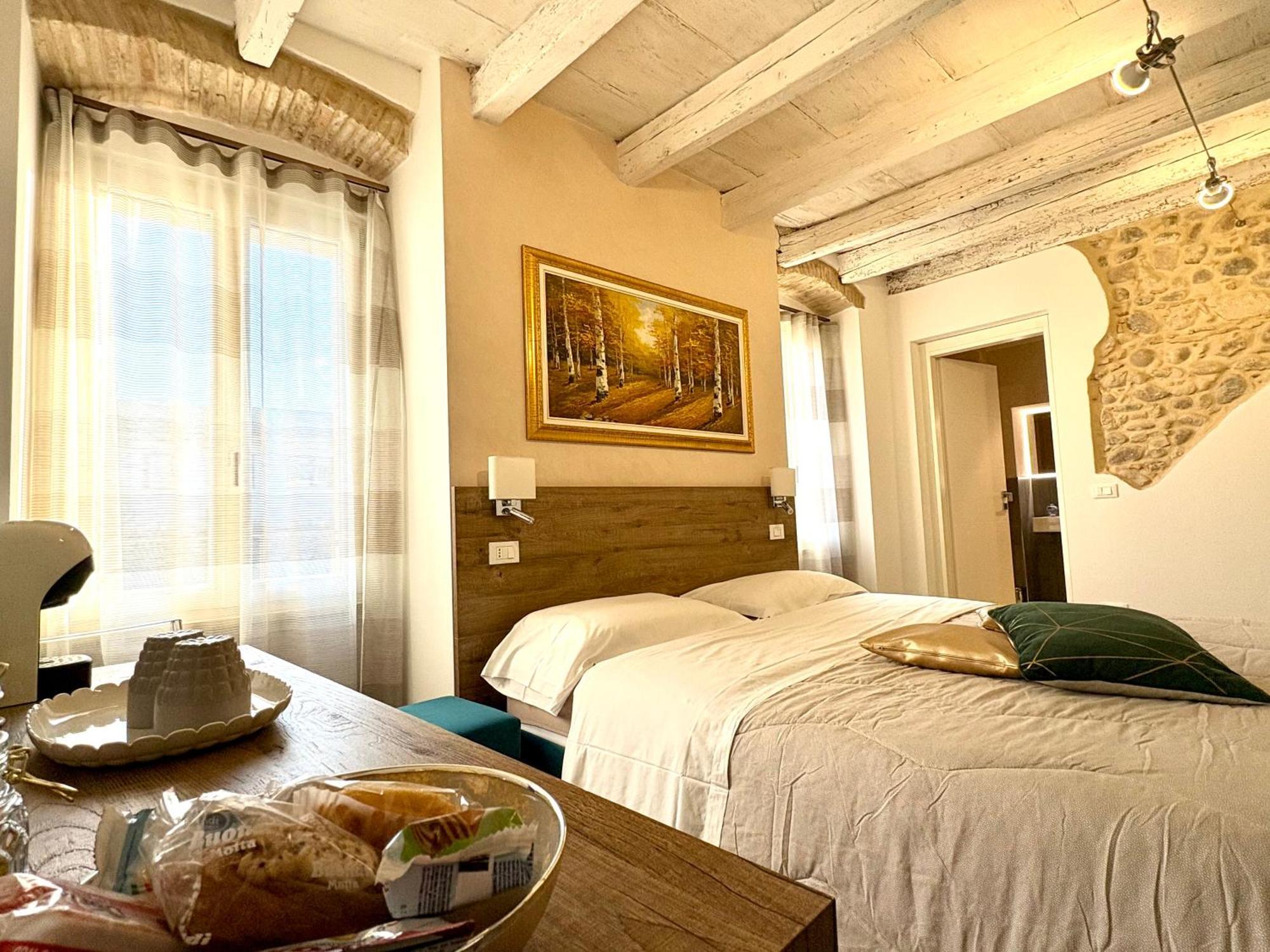 Dimora Di Charme Rooms & Apartments Peschiera del Garda Luaran gambar